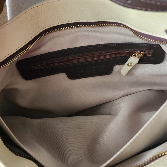 Valentina Women's NWT Made In Italy, Beige/Brown Pebbled Leather Shoulder Bag. - Picture 7 of 15